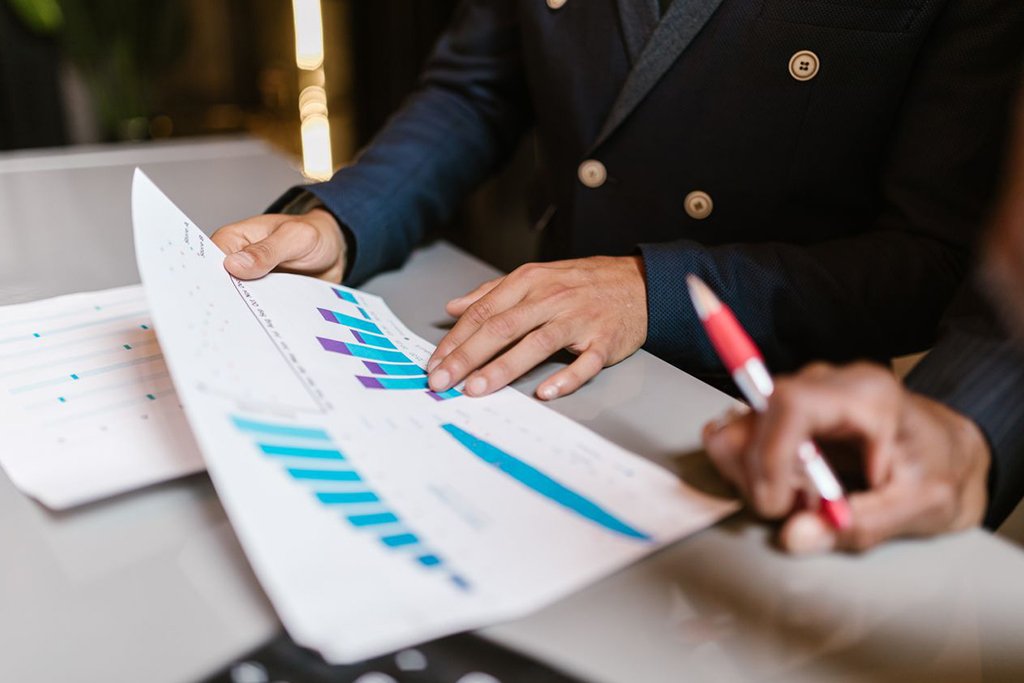 Explaining Charts